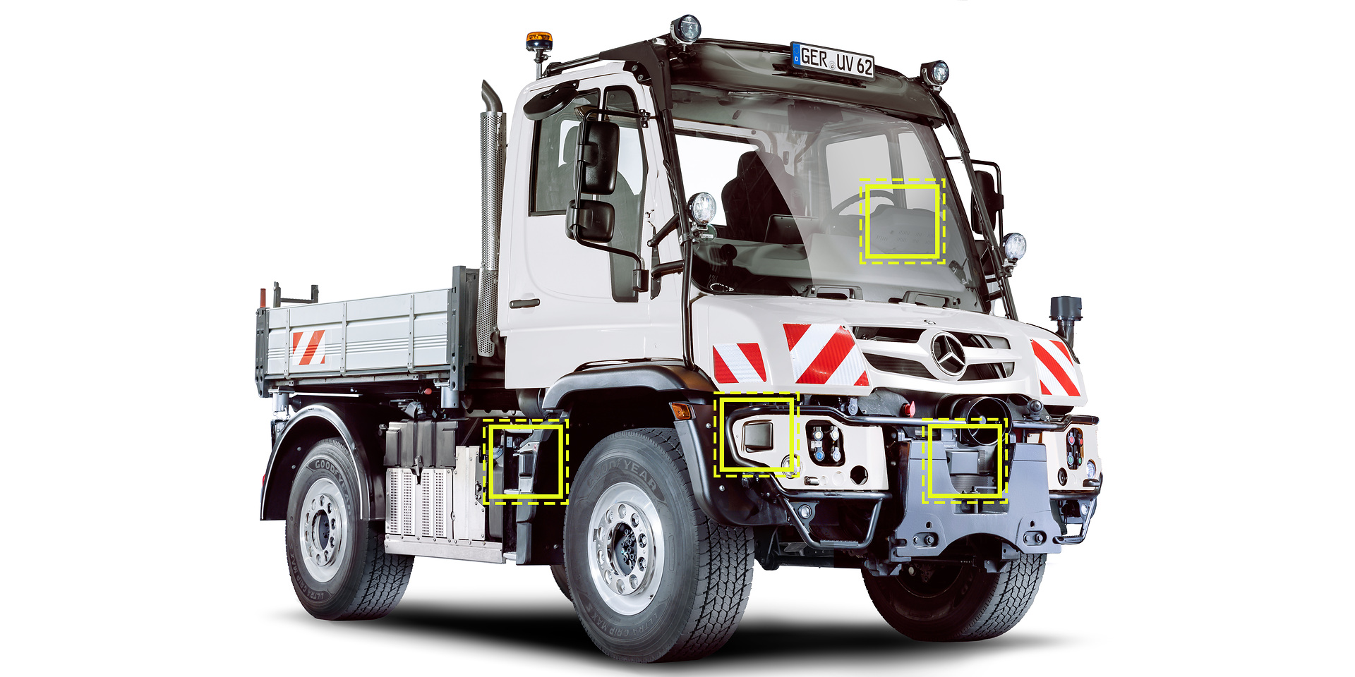 Equipped for mowing, cutting, clearing and spreading: Mercedes-Benz Trucks with Unimog and electric trucks at IFAT 2024