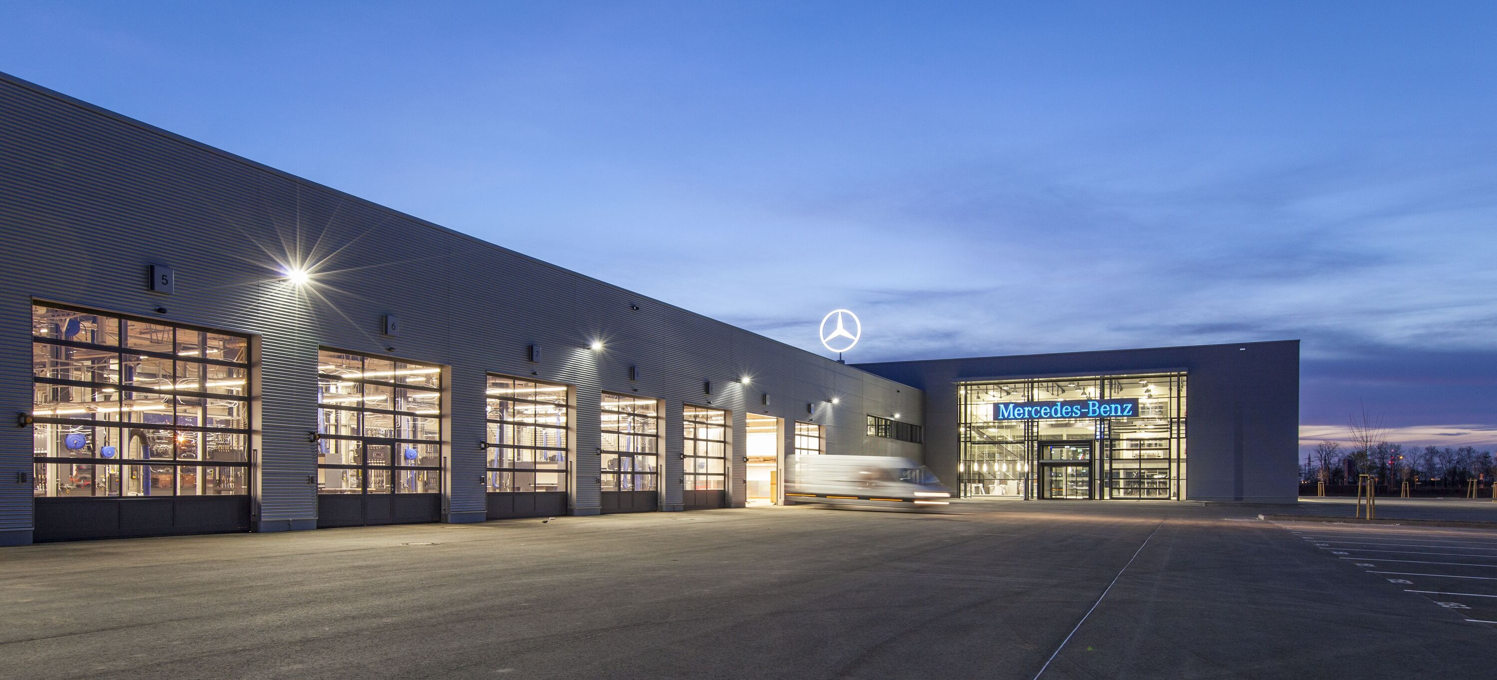Mercedes Benz Niederlassung Mannheim Heidelberg Landau Mannheim/Heidelberg/Landau, Nutzfahrzeugzentrum Mercedes-Benz