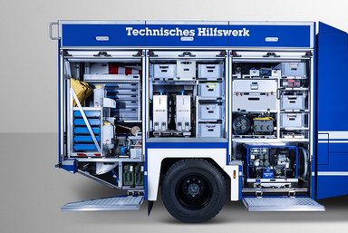 75th Atego on its 75th birthday: Germany-wide handover of equipment trucks to THW in full gear