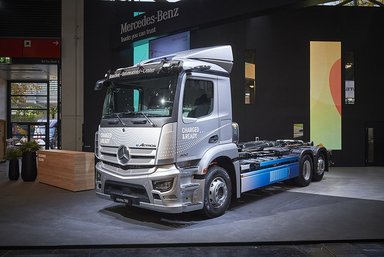 Mercedes-Benz Trucks präsentiert auf der bauma 2022  innovative Lkw für einen nachhaltigen und sicheren Bauverkehr