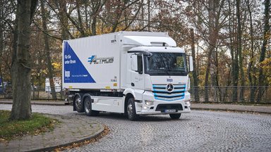 Vollelektrischer eActros jetzt in der Region Karlsruhe: Inapa Deutschland GmbH testet E-Lkw von Mercedes-Benz im Papiergroßhandel