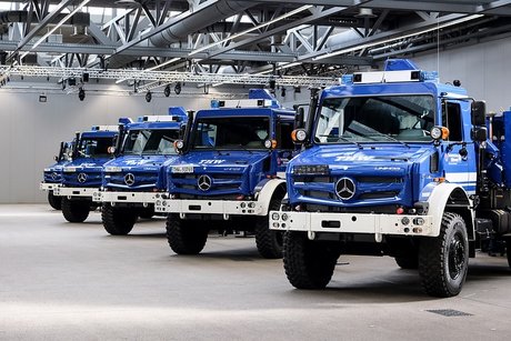 Starke Flotte für schwere Aufgaben: Unimog-Großauftrag für THW 