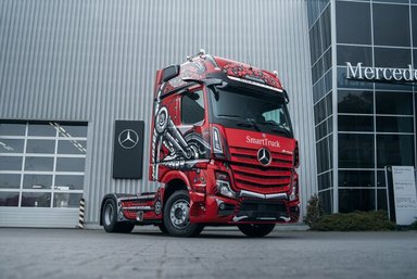 Readers' choice - Mercedes-Benz Actros is  Truck of the Year in Poland