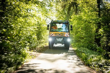 Mit neuem UNI-TOUCH Bediensystem täglich im Einsatz: Weiterer Unimog Geräteträger im Wertheimer Fuhrpark