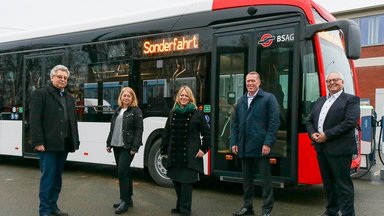 To be continued: Bremer Straßenbahnen AG (BSAG) accepts five Mercedes-Benz eCitaro buses and orders 39 additional city buses at the same time