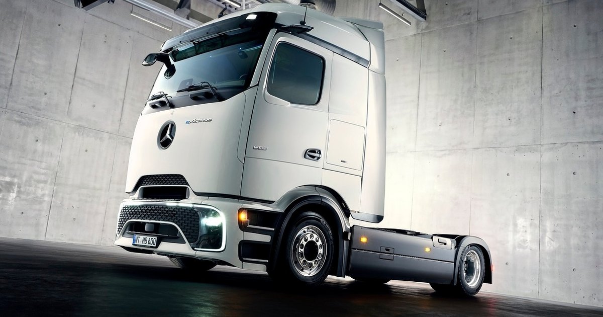 Mercedes-Benz Trucks expands its e-truck portfolio with new eActros Lowliner variant