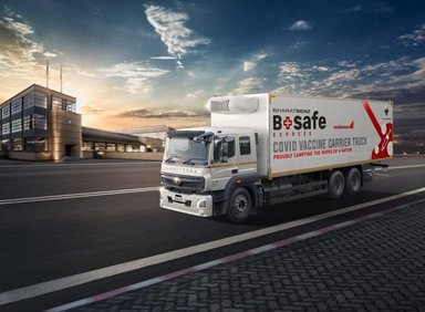 Daimler Trucks präsentiert Kühllastwagen von BharatBenz für die Impfstoffverteilung in Indien