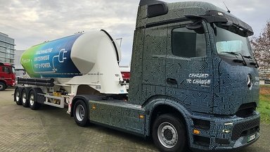 1.000 batterieelektrische Lkw mit Stern: Holcim setzt auf Mercedes-Benz eActros 600