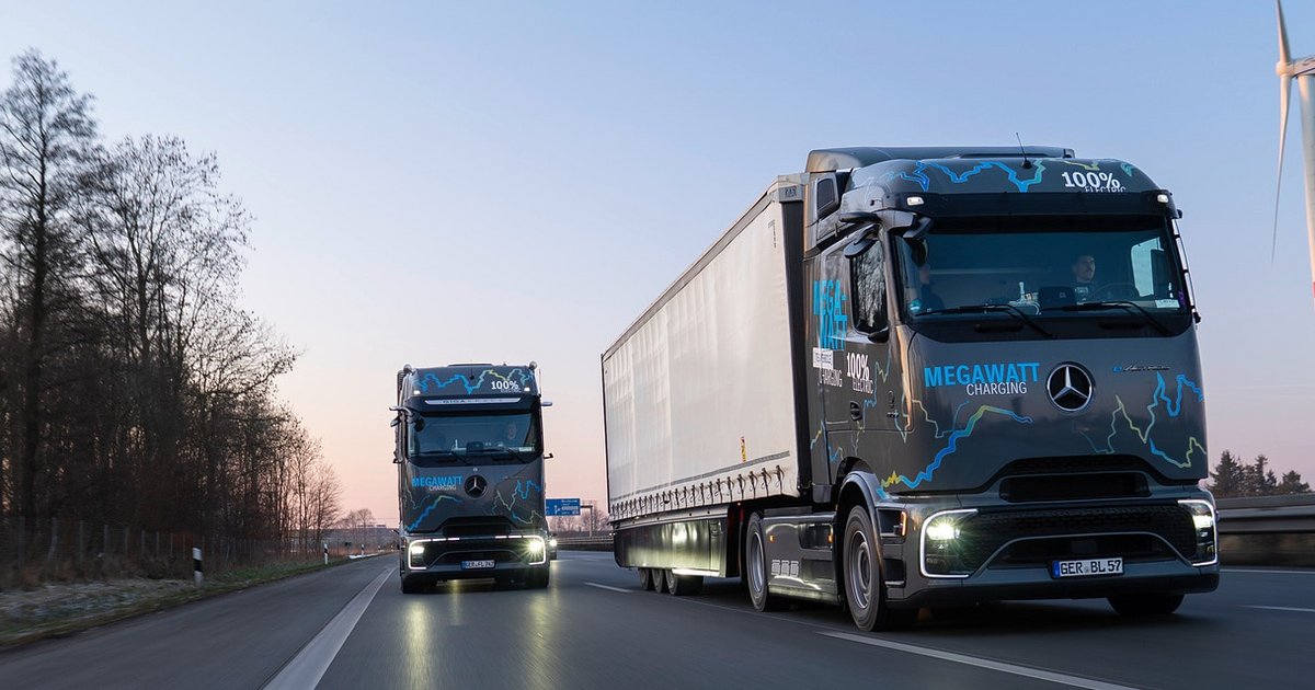 Official Daimler Truck image of a Mercedes-Benz eActros 600 during a megawatt charging test