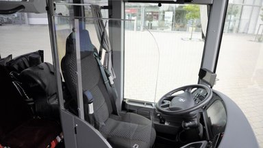 Stark nachgefragt: Nachrüst-Fahrerschutztür jetzt auch für den Überlandbus Setra LE business erhältlich