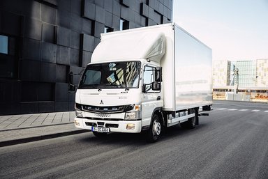300 eTrucks delivered! Daimler Truck and the FUSO eCanter reach further eMobility milestones