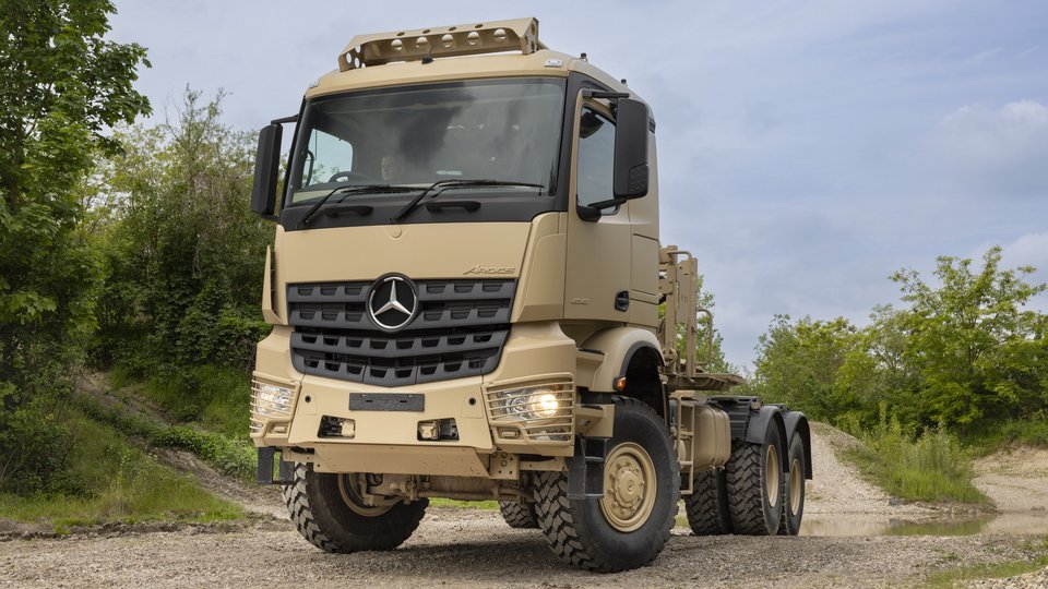 Mercedes-Benz Arocs 6x6