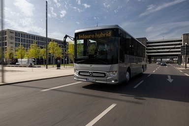 The compact Mercedes-Benz Intouro K hybrid inter-city bus