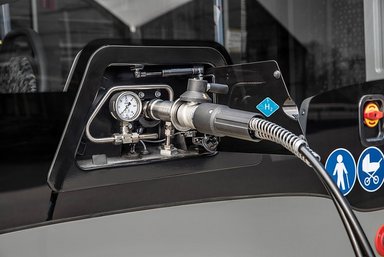 Weltpremiere auf dem Global Public Transport Summit 2023: Mercedes-Benz eCitaro fuel cell – mehr Reichweite dank Brennstoffzelle