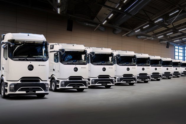 Mercedes-Benz Trucks und Girteka schließen Vereinbarung über 500 Actros L ProCabin