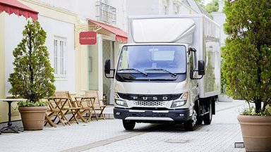 Verkaufsstart des neuen FUSO Canter in Europa. Fortschrittliches Design, mehr Sicherheit und verbesserter Komfort.