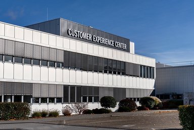 Mercedes-Benz Trucks eröffnet neues Customer Experience Center – Fokus auf Kundenorientierung und Markenwerte