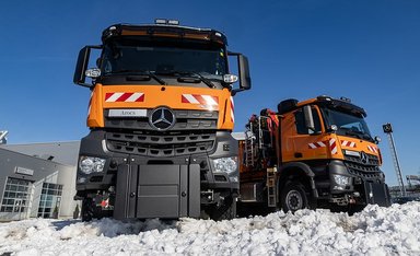 Mercedes-Benz Trucks delivers the first 51 out of 109  Mercedes Benz Arocs to the Autobahn GmbH