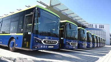 Zehn neue Setra Low Entry Busse für Geldhauser