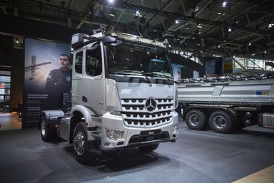 Mercedes-Benz Trucks präsentiert auf der bauma 2022  innovative Lkw für einen nachhaltigen und sicheren Bauverkehr