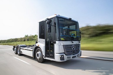 Striding towards series production: Trials of the Mercedes-Benz eEconic for fully electric operation in municipal use are in full swing