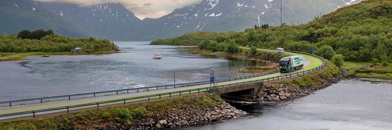 Mercedes-Benz eActros 600 drives over a bridge road