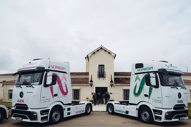 Spanisches Logistik-Unternehmen Transnoriega stärkt Flotte mit 27 Mercedes-Benz Actros 1853 LS GigaSpace ProCabin