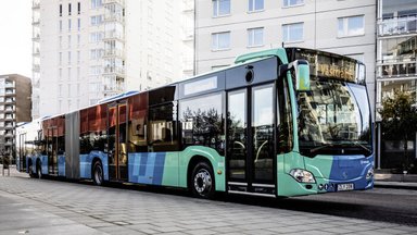 Giant city buses from Mercedes-Benz are soon driving on Sweden's roads: 23 CapaCity L for the Gothenburg area