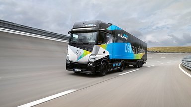 Mercedes-Benz Trucks und Dachser unterzeichnen Absichtserklärung: Auftrag über 50 eActros LongHaul