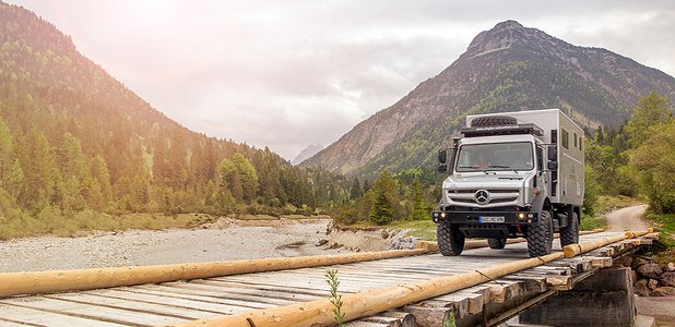 Both Unimog and Zetros voted Cross-Country Vehicle of the Year 2022 by off-road fans