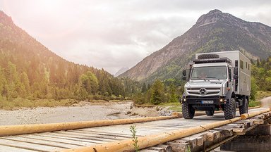 Unimog und Zetros überzeugen Offroad-Fans als „Geländewagen des Jahres 2022“