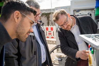 Mercedes-Benz, Daimler Buses Solutions and Omniplus  in Hamburg: Daimler Buses at the UITP Summit 2025