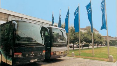 Buses from Mercedes-Benz and Setra – 25 years of successful bus manufacturing