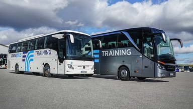 Perfect use of revolutionary assistance systems from Setra TopClass and ComfortClass: Expert handling training from Omniplus turns coach professionals into experts