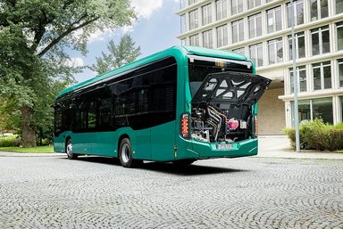 Mercedes-Benz eCitaro with NMCC4 battery