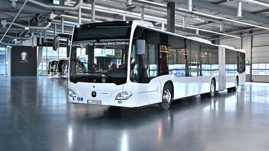 Celebrations in the Regionalbus Leipzig GmbH fleet: 100th Mercedes-Benz bus handed over