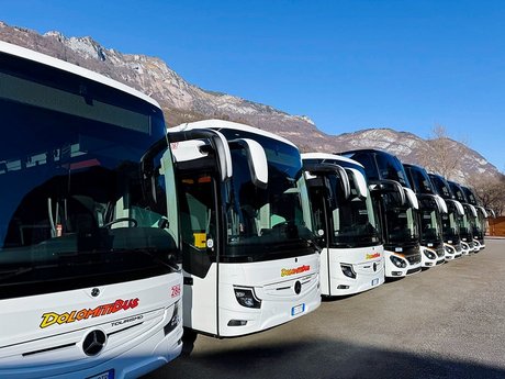 Dolomiti Bus unterstützt mit Fahrzeugen von Daimler Buses das internationale Winter-Event in Italien 2026