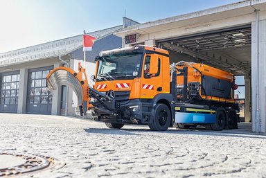 Innovative Fahrzeuglösungen für den kommunalen Einsatz: Mercedes-Benz Special Trucks auf der Demopark 2025 mit Unimog, Arocs und eActros