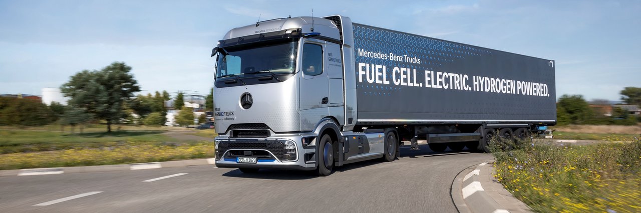 Mercedes-Benz NextGenH2 Truck on the road