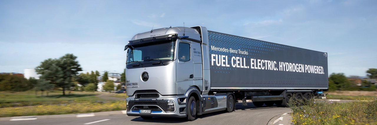 Mercedes-Benz NextGenH2 Truck on the road