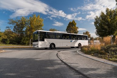 Heiß auf E: erfolgreiche Sommererprobung des neuen Mercedes-Benz eIntouro in Spanien