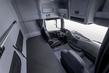 Mercedes-Benz Trucks introduces new extra-heavy truck Axor for Brazilian market