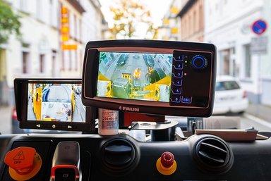 Mornings remain quiet in Karlsruhe – 18 new battery-electric Mercedes-Benz eEconic vehicles for waste disposal