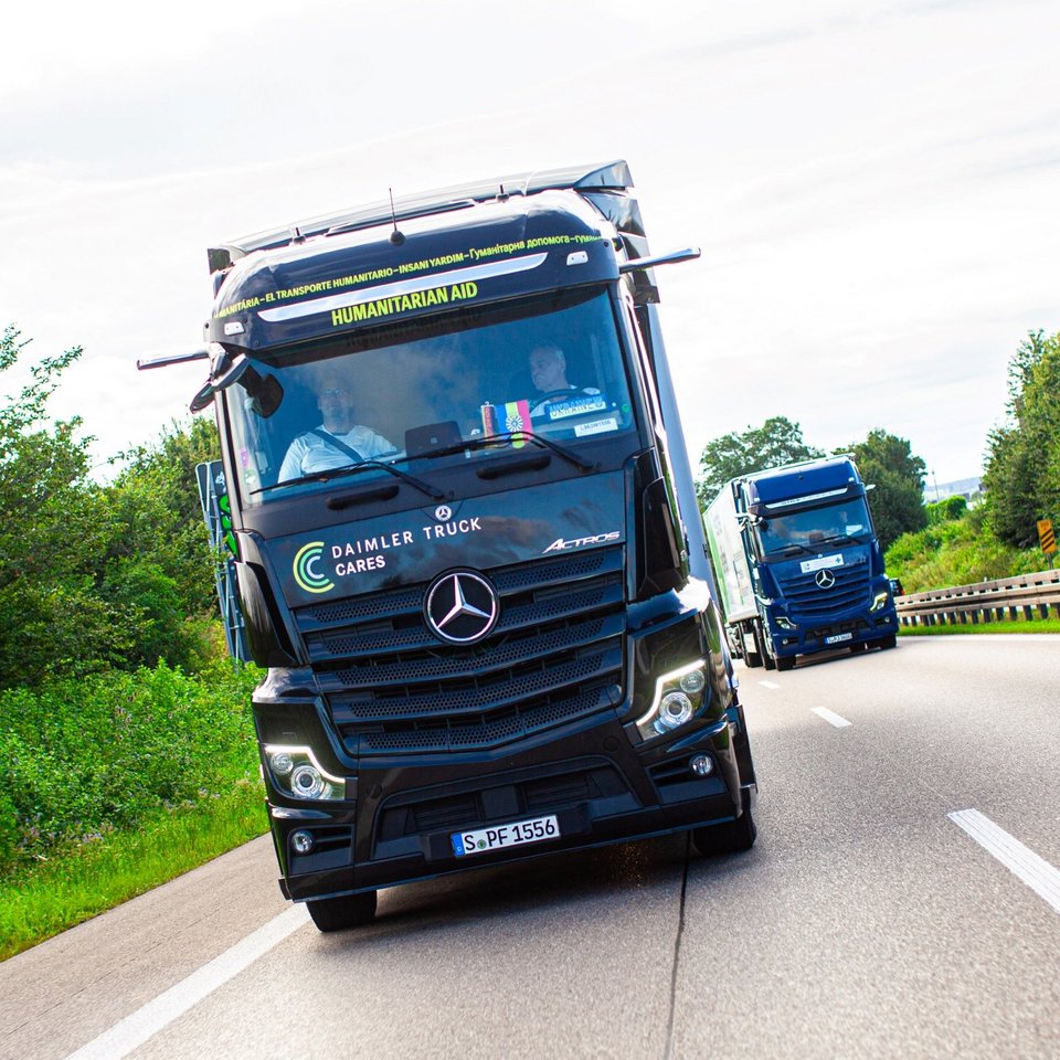 Humanitarian Aid Truck: Daimler Truck Cares