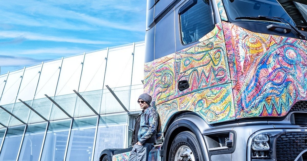Rolling Canvas: Art Edition of the Actros L ProCabin