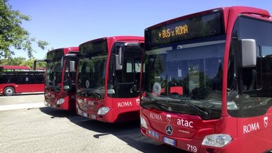 100 stars shine in Rome – Mercedes-Benz delivers Citaro hybrid buses to the transport company Atac