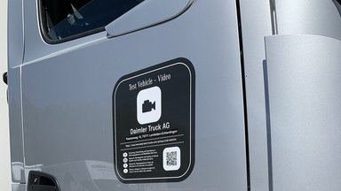 Latest safety assistance systems from Daimler Truck in customer test at Roman Mayer Logistik Group
