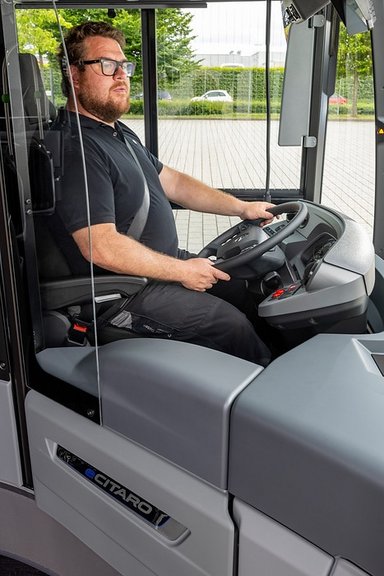 Mercedes-Benz, Daimler Buses Solutions and Omniplus  in Hamburg: Daimler Buses at the UITP Summit 2025