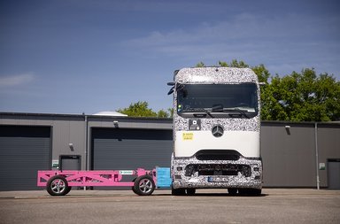 Sicherer unterwegs mit Hochvolt: Hohe passive Sicherheit des Mercedes-Benz eActros 600 in Crash-Tests bestätigt