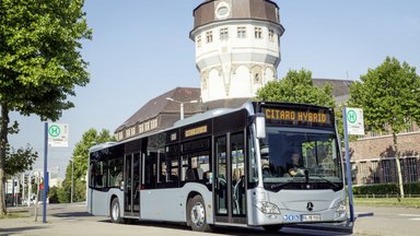 Nachhaltigkeit zahlt sich aus: Mercedes‑Benz Citaro Ü hybrid gewinnt Sustainable Bus Award 2019